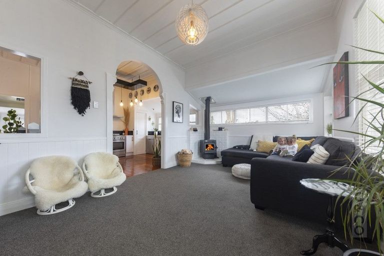 Photo of property in 5 Elliot Street, Riverhead, 0820