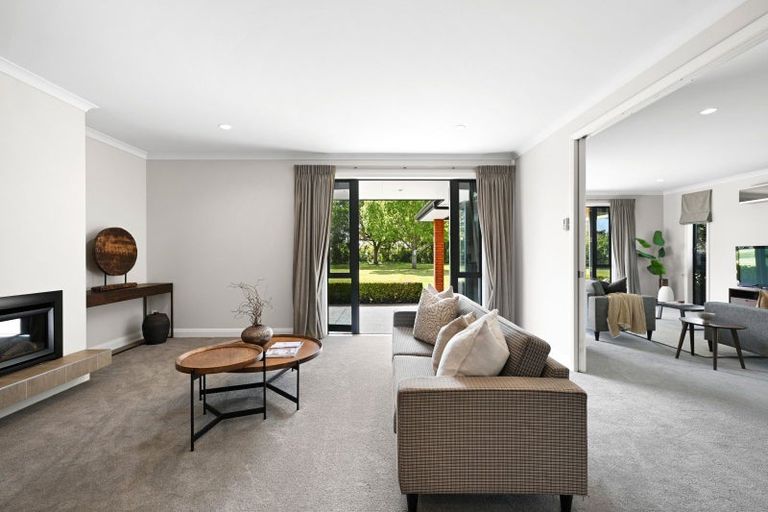 Photo of property in 10 East Ridge Grove, Newstead, Hamilton, 3286