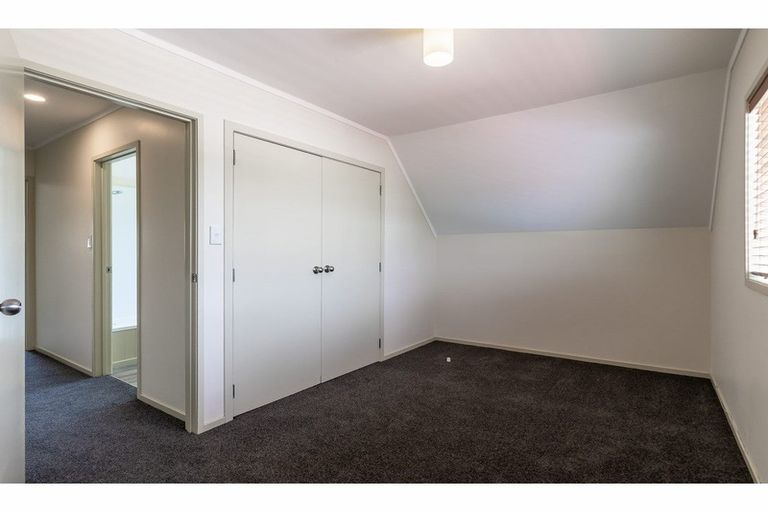 Photo of property in 3/54 Swanson Road, Henderson, Auckland, 0610