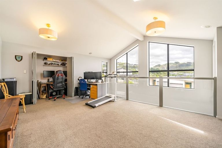 Photo of property in 8 Flotilla Place, Whitby, Porirua, 5024
