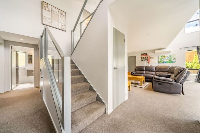 Photo of property in 8 Flotilla Place, Whitby, Porirua, 5024