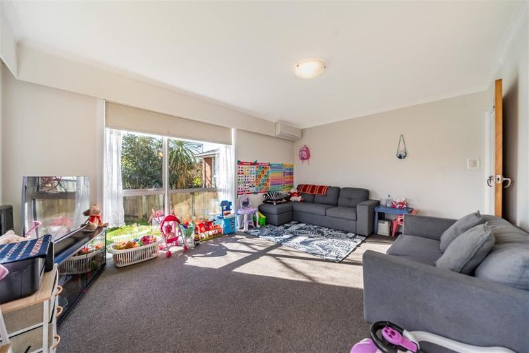 Photo of property in 120 Kings Crescent, Hutt Central, Lower Hutt, 5010