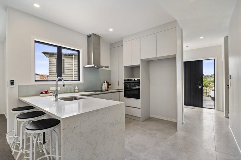 Photo of property in 6d Pax Avenue, Forrest Hill, Auckland, 0620
