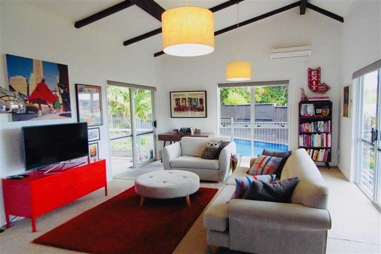 Photo of property in 14 Lombardy Place, Whalers Gate, New Plymouth, 4310