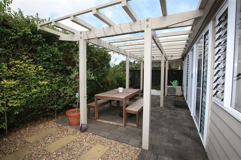 Photo of property in 5/37 Waipa Street, Birkenhead, Auckland, 0626