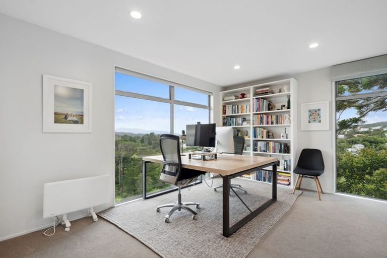 Photo of property in 29 Orangi Kaupapa Road, Northland, Wellington, 6012