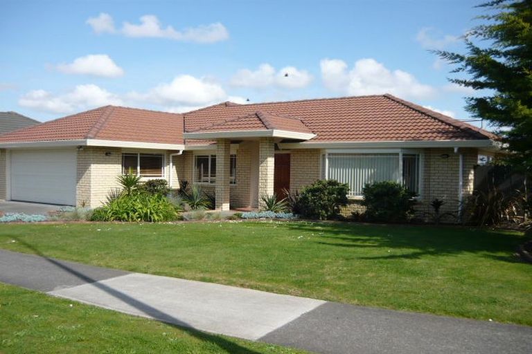 Photo of property in 175 Kilkenny Drive, East Tamaki Heights, Auckland, 2016