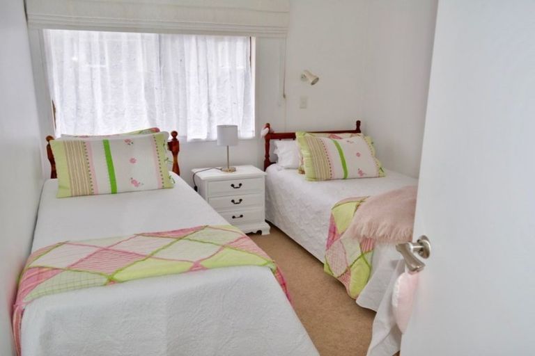 Photo of property in 1 Cornish Place, Cromwell, 9310