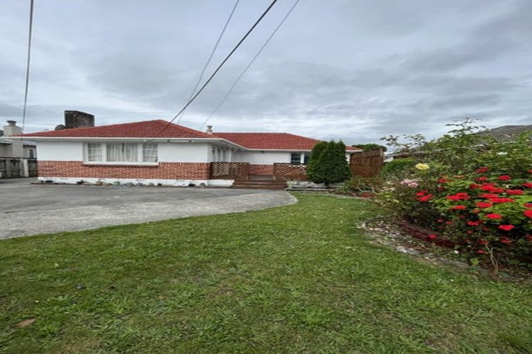 Photo of property in 54 Routley Crescent, Elderslea, Upper Hutt, 5018