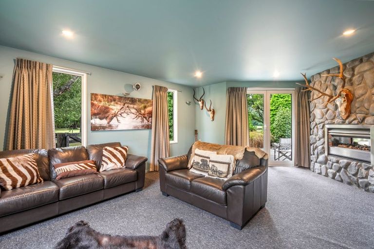 Photo of property in 1 Hart Place, Lake Coleridge, 7572