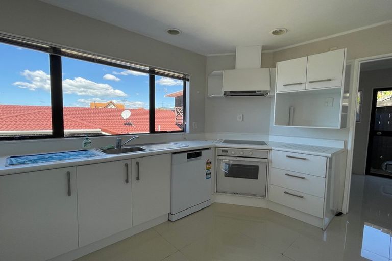 Photo of property in 1/4 Dorrit Lane, Howick, Auckland, 2014