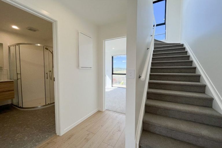 Photo of property in 1/23 Makomako Drive, Orewa, 0931