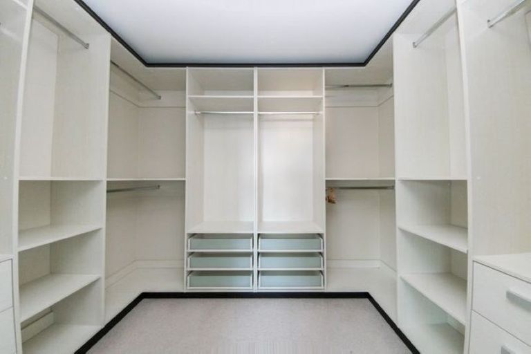 Photo of property in 30 Cherrywood Crescent, Northpark, Auckland, 2013