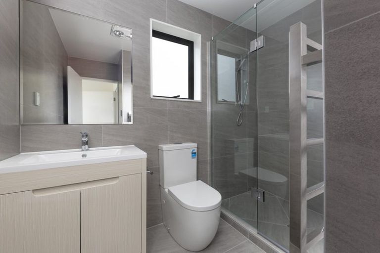 Photo of property in 1/50 Newington Road, Henderson, Auckland, 0612