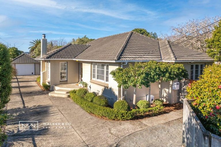 Photo of property in 15 Raukawa Grove, Trentham, Upper Hutt, 5018