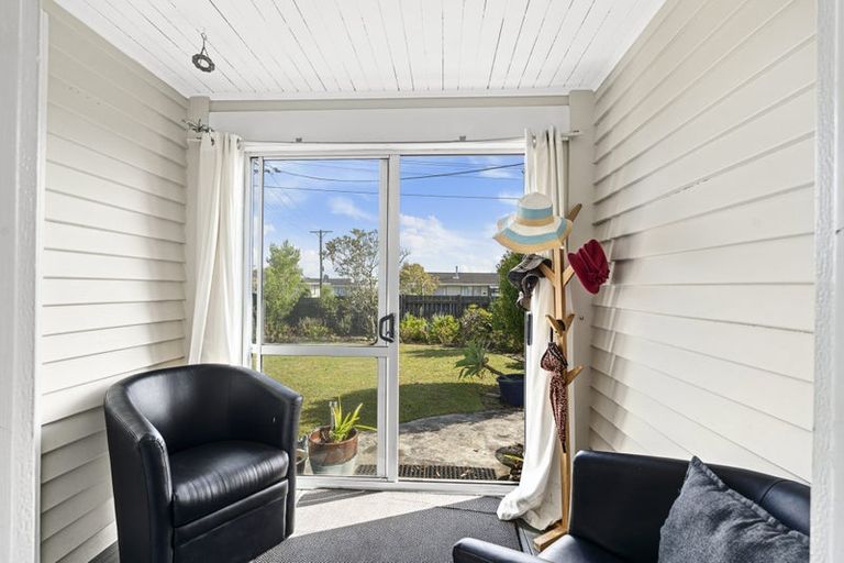 Photo of property in 12 Rawhiti Street, Vogeltown, New Plymouth, 4310