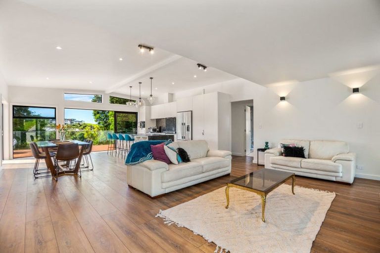Photo of property in 9 Glenvar Road, Torbay, Auckland, 0630