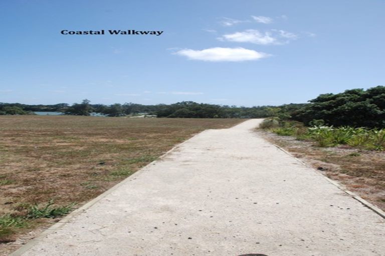 Photo of property in 4 Waimiri Road, Glenbrook, 2681