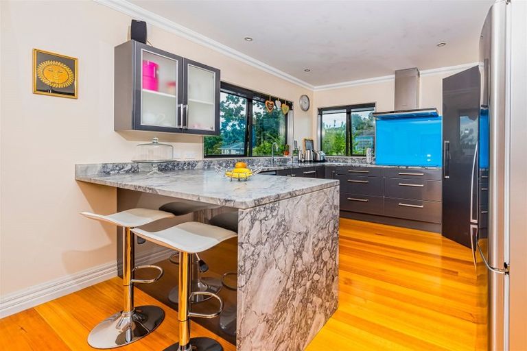 Photo of property in 10a Yule Place, Massey, Auckland, 0614