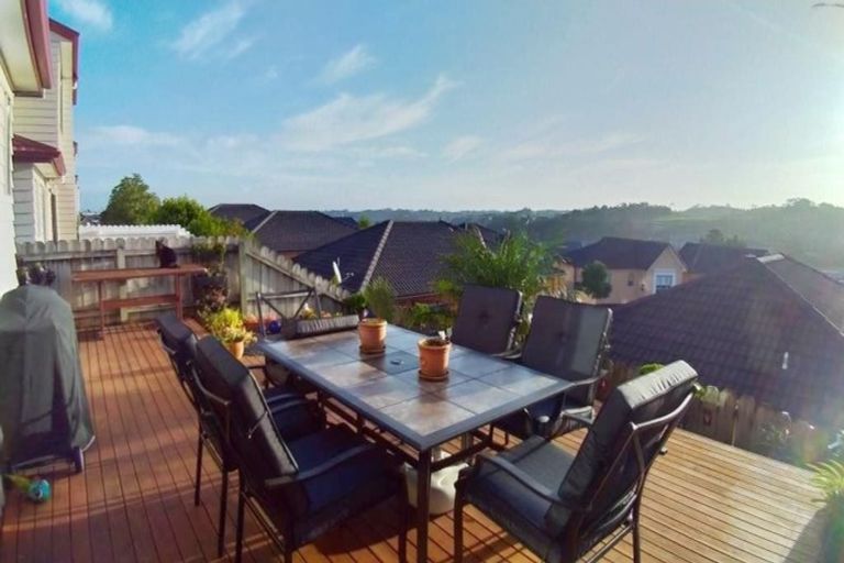 Photo of property in 19/22 Northcross Drive, Oteha, Auckland, 0632