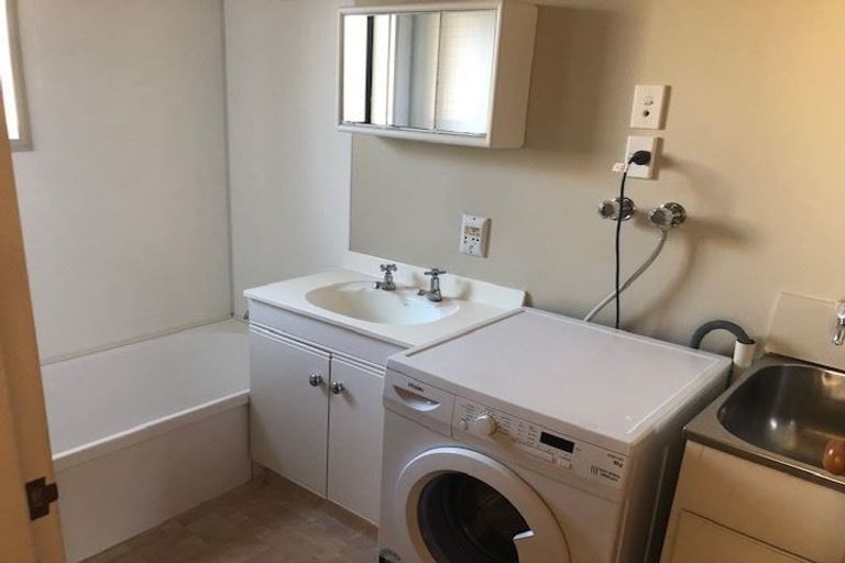 Photo of property in 4/88 Barbour Street, Waltham, Christchurch, 8011