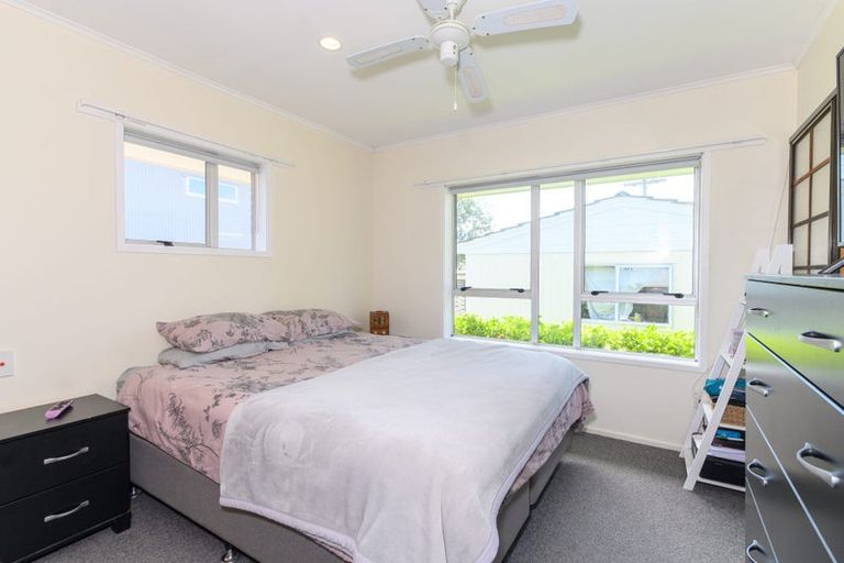 Photo of property in 72 Salisbury Road, Birkdale, Auckland, 0626