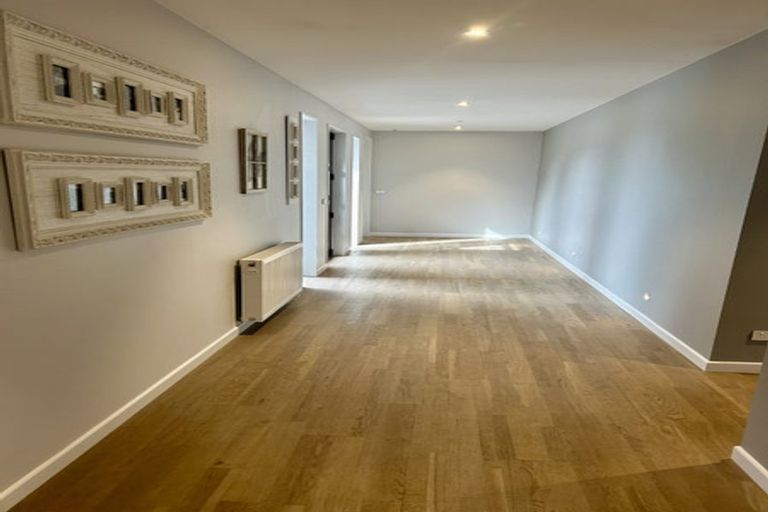 Photo of property in 5 Old Racecourse Road, Albert Town, Wanaka, 9305