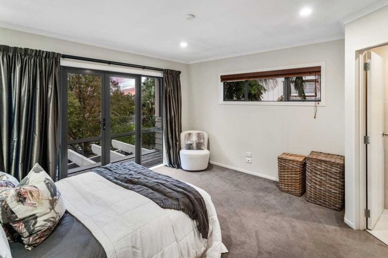 Photo of property in 1a Whitby Crescent, Mairangi Bay, Auckland, 0630