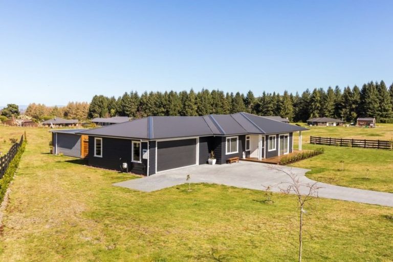 Photo of property in 5/500 Kinloch Road, Kinloch, Taupo, 3377