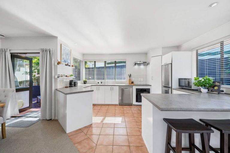 Photo of property in 2/18 Stredwick Drive, Torbay, Auckland, 0630