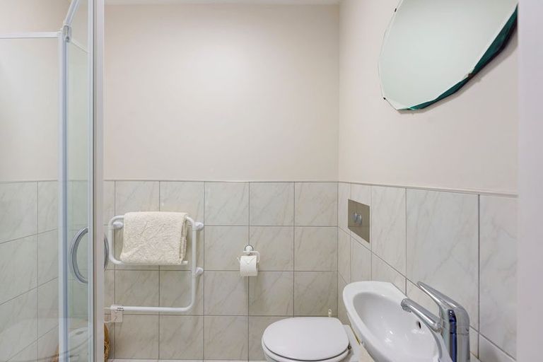 Photo of property in 9a Karaka Grove, Waikanae, 5036