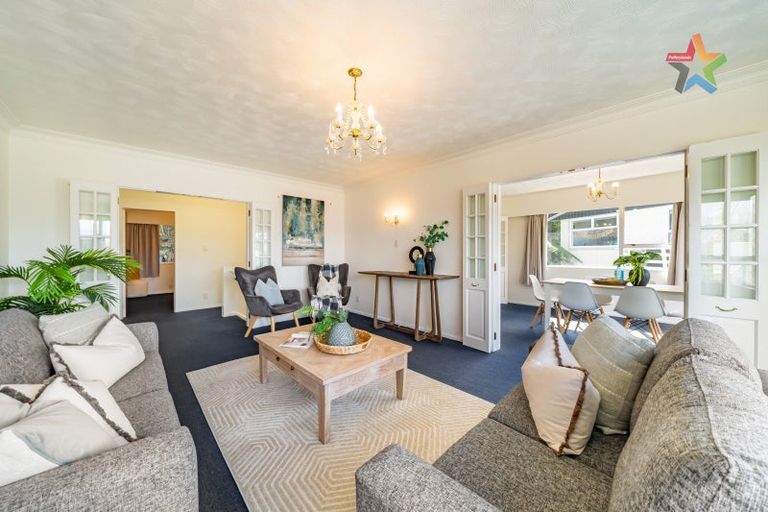 Photo of property in 111 Tirohanga Road, Tirohanga, Lower Hutt, 5010