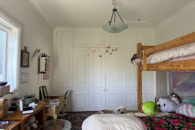 Photo of property in 6 Hawker Street, Mount Victoria, Wellington, 6011