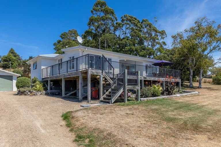 Photo of property in 250 Bayview Road, Diamond Harbour, 8972