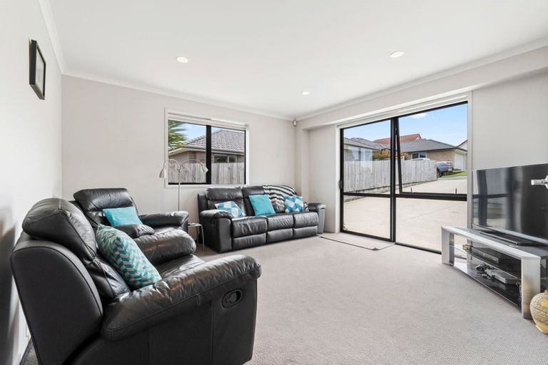 Photo of property in 26 Tokerau Crescent, Pukekohe, 2120