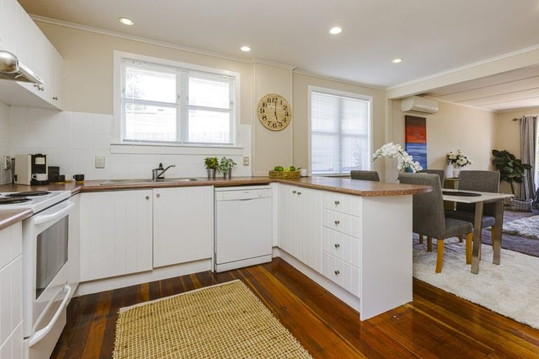 Photo of property in 36 Dublin Street, Pukekohe, 2120