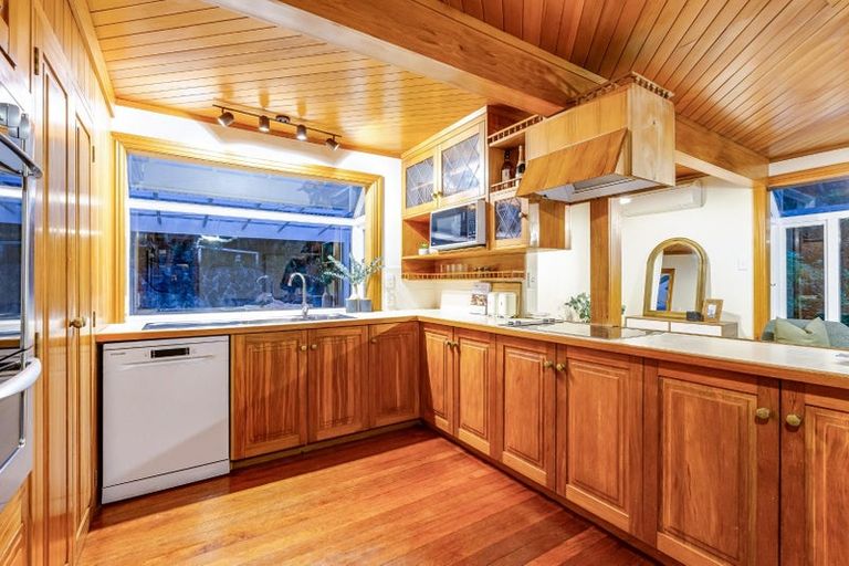 Photo of property in 102a Miromiro Road, Normandale, Lower Hutt, 5010