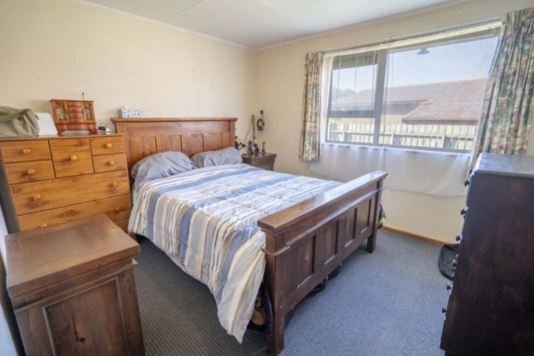 Photo of property in 53 Paisley Street, Kew, Invercargill, 9812