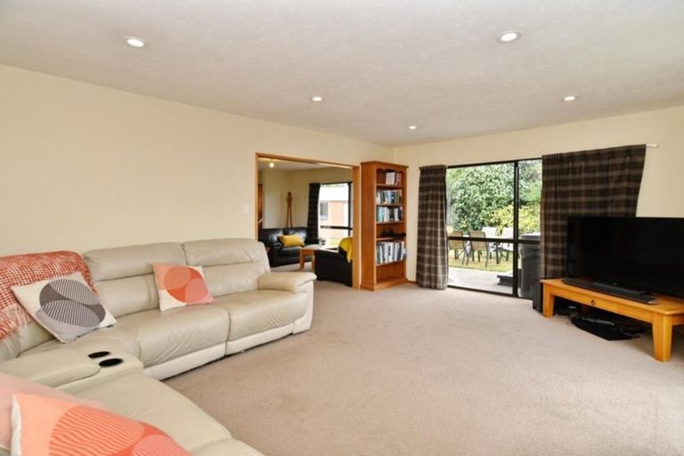 Photo of property in 11a Mulberry Place, Redwood, Christchurch, 8051