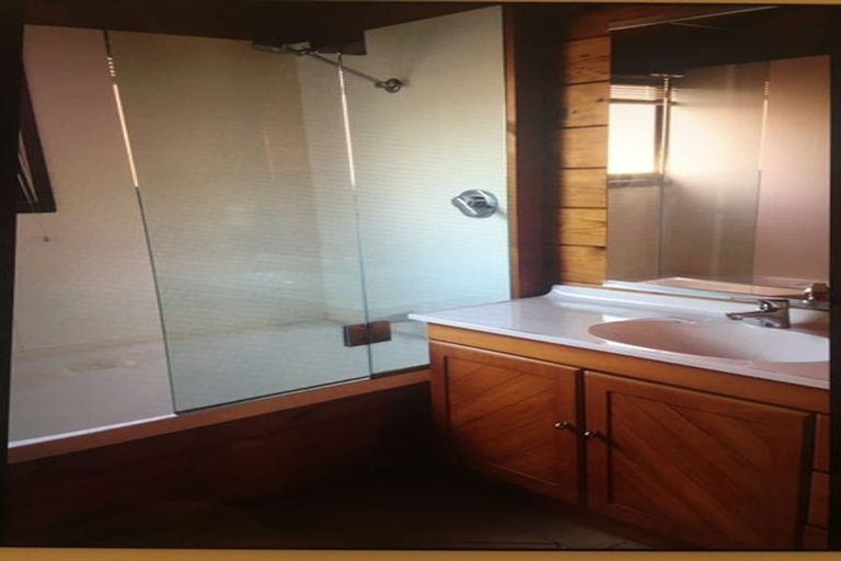 Photo of property in 6 Dana Place, Somerville, Auckland, 2014