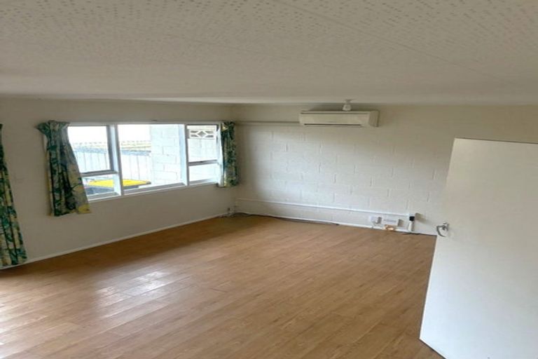 Photo of property in 4/49 Picton Avenue, Riccarton, Christchurch, 8011