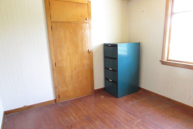 Photo of property in 39 Cambridge Street, Tapanui, 9522