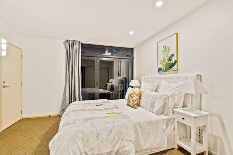Photo of property in 11 Waimana Avenue, Northcote Point, Auckland, 0627