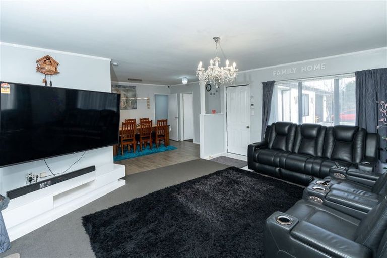 Photo of property in 14 Aldershot Place, Nawton, Hamilton, 3200