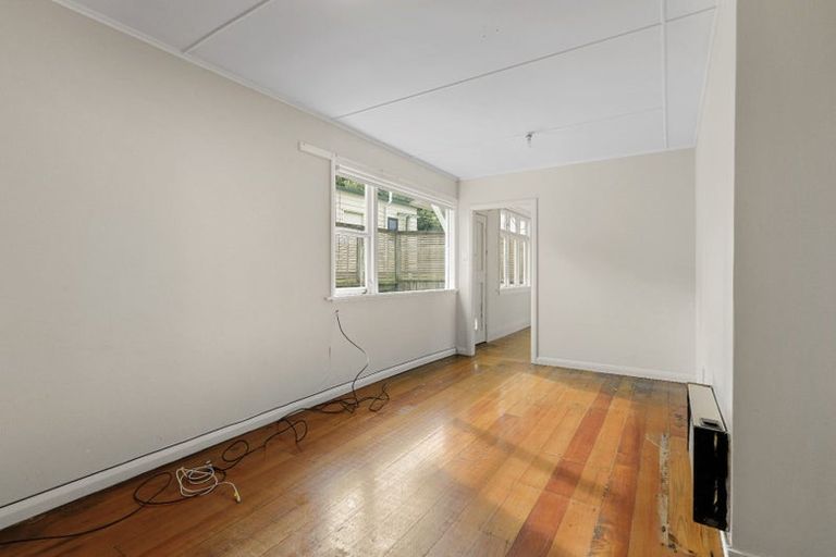 Photo of property in 1/28 Ribble Street, Island Bay, Wellington, 6023