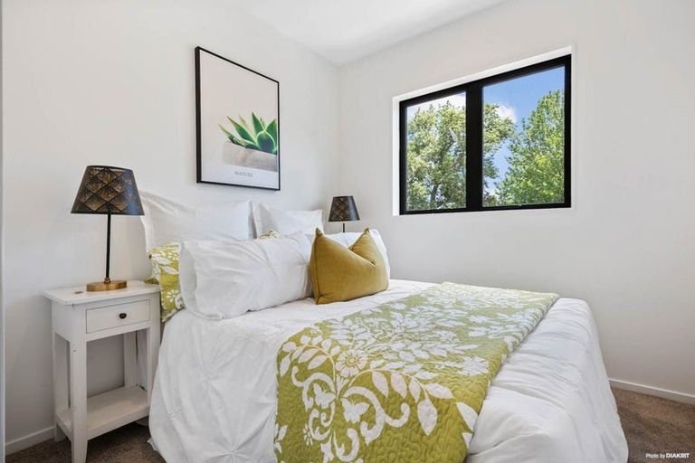 Photo of property in 4/9 Smiths Avenue, Papakura, 2110