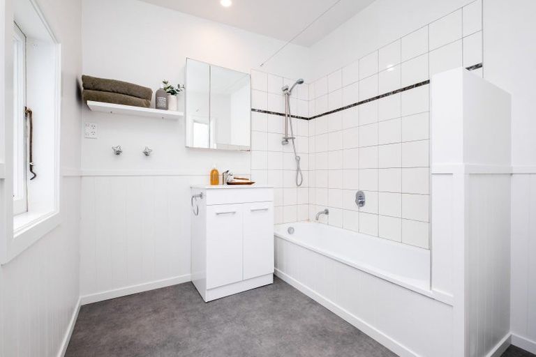 Photo of property in 331 Clifton Road, Te Awanga, 4102