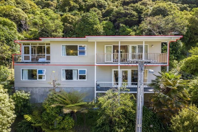Photo of property in 42b Nikau Street, Eastbourne, Lower Hutt, 5013