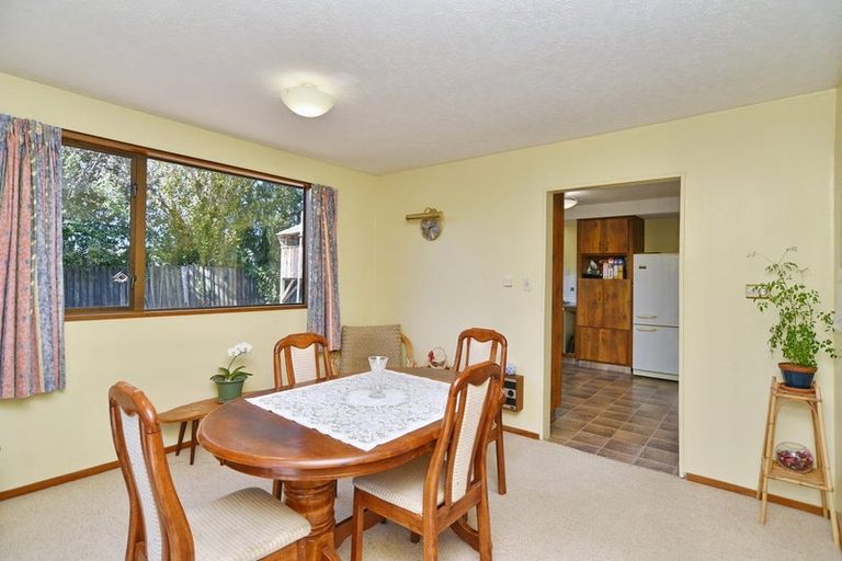 Photo of property in 6 Luxton Place, Rangiora, 7400