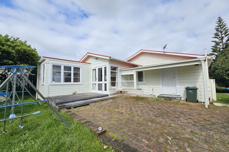 Photo of property in 35 Awatea Street, Ranui, Porirua, 5024